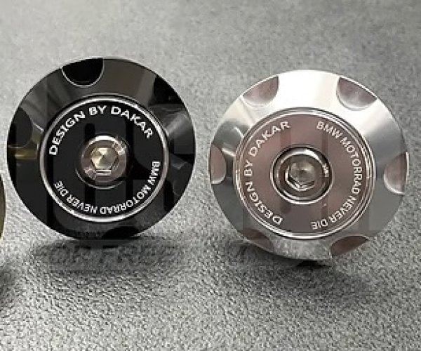 画像2: 【在庫処分シルバーのみ】☆送料無料☆DKdesign RnineT マフラー マウント カバー (2)