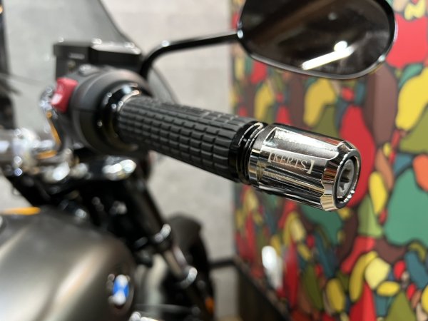 画像1: 【在庫処分】BMW R18 ハンドルバーエンド　★送料無料★ (1)